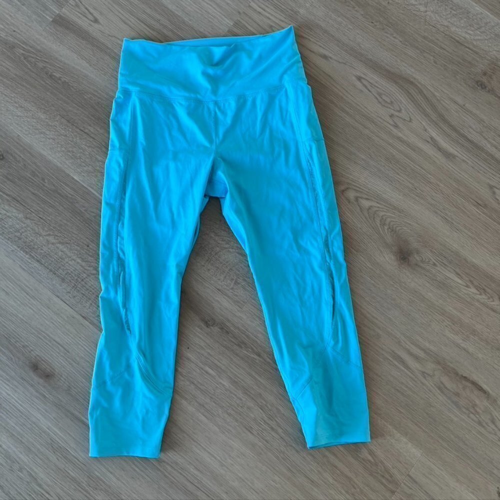 ** Zyia Light Blue Mesh Light n Tight Crop Leggings Size 6-8